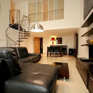  Apartment Old Mint No1